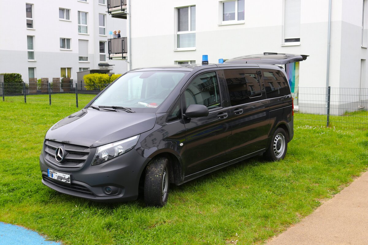 Polizei Hessen Mercedes Benz Vito Hundestaffel am 04.05.24 beim Tag des Blaulichts in Nidderau