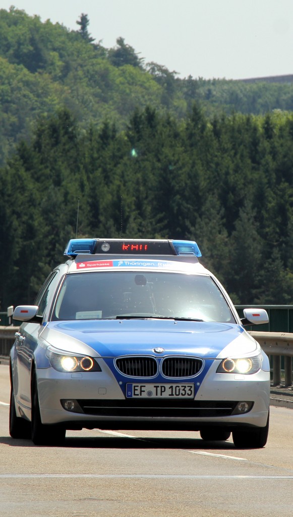Polizei Thüringen Einsatzfahrzeug zur Absicherung der Thüringen - Rundfahrt in Zeulenroda. Foto 20.07.13 