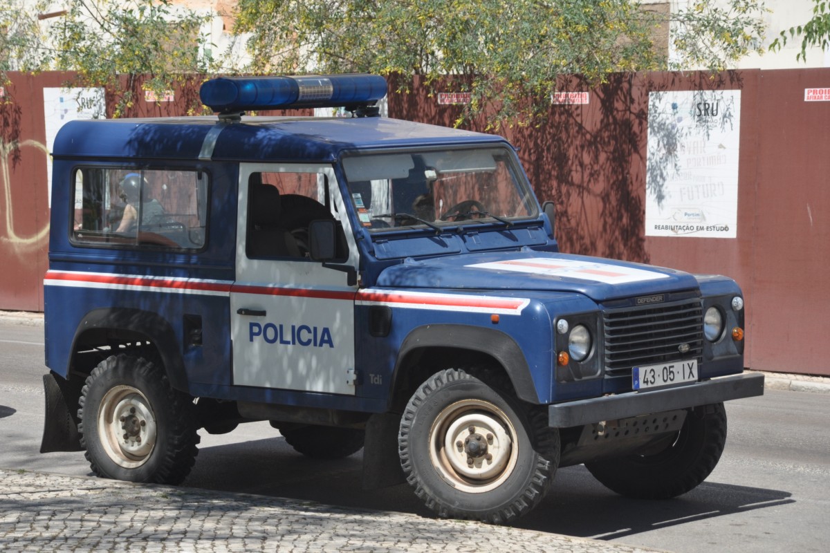 Polizeifahrzeug für die gröberen Angelegenheiten (Portimão/Portugal, 05.05.2014)