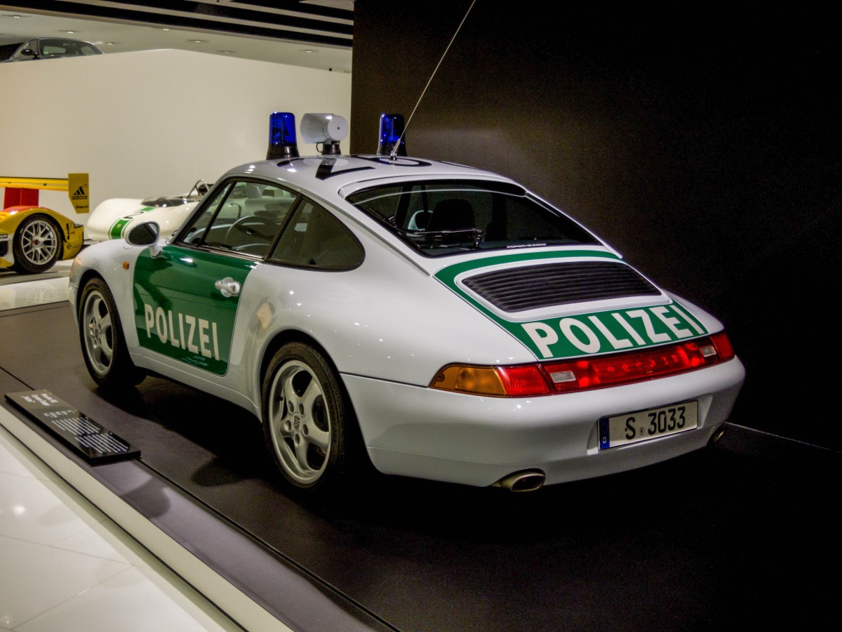 Porsche 911 (993) Polizei. Foto: Porsche Museum Stuttgart-Zuffenhausen am 30.11.2012