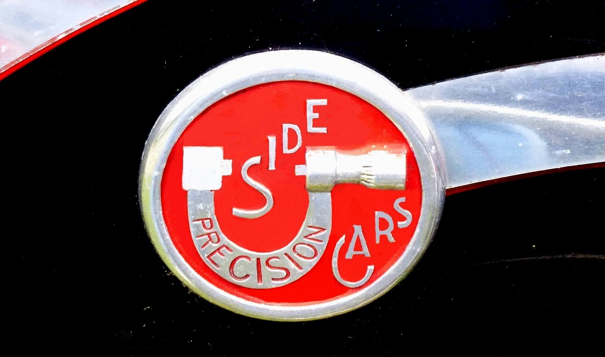 Precision Side-Cars, Emblem an einem Motorradseitenwagen der franzsischen Firma, Jan.2017