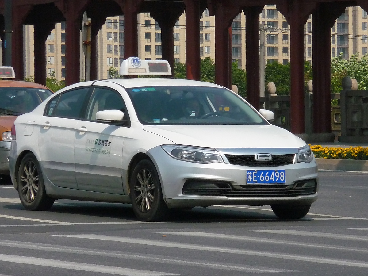 Qoros 3 Sedan als Taxi in Suzhou, Jiangsu, am 11.10.2015