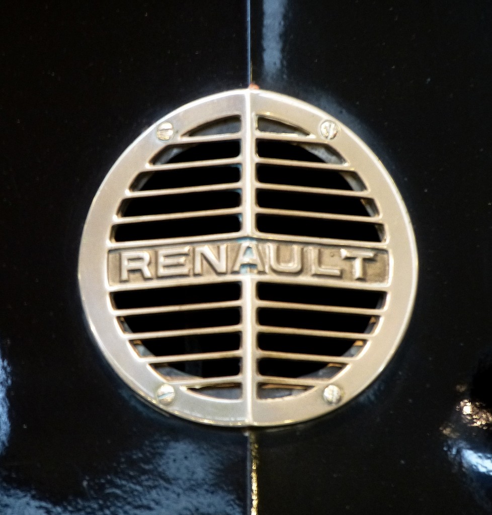 Renault, Khleremblem an einem Oldtimer  MT  von 1923, Dez.2013