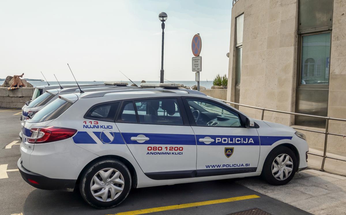 Renault Megane Grandtour der Polizei Piran in Piran (SLO) bei der Stadtgränze am 21.08.2018