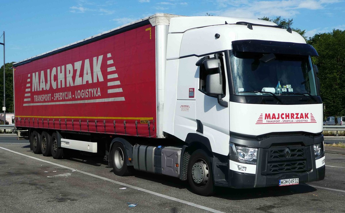 =Renault - Sattelzug von  MAJCHRZAK  rastet im Juli 2017 an der A 3