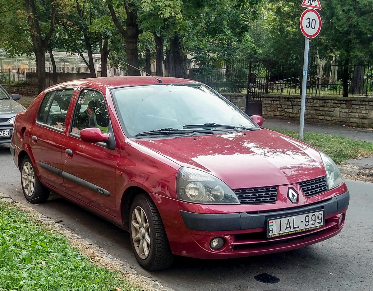 Renault Thalia. Foto: August, 2019 in Pécs (Ungarn).