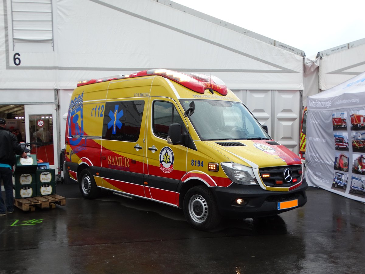 Rettungsdienst Madrid Mercedes Benz Sprinter RTW am 13.05.16 auf der RettMobil in Fulda