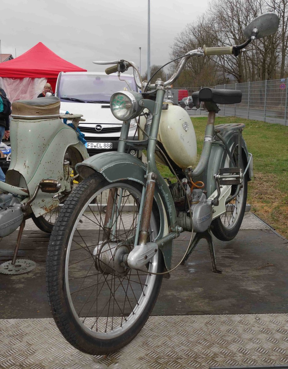 =Rixe - Moped steht bei der Technorama Kassel im März 2017 zum Verkauf