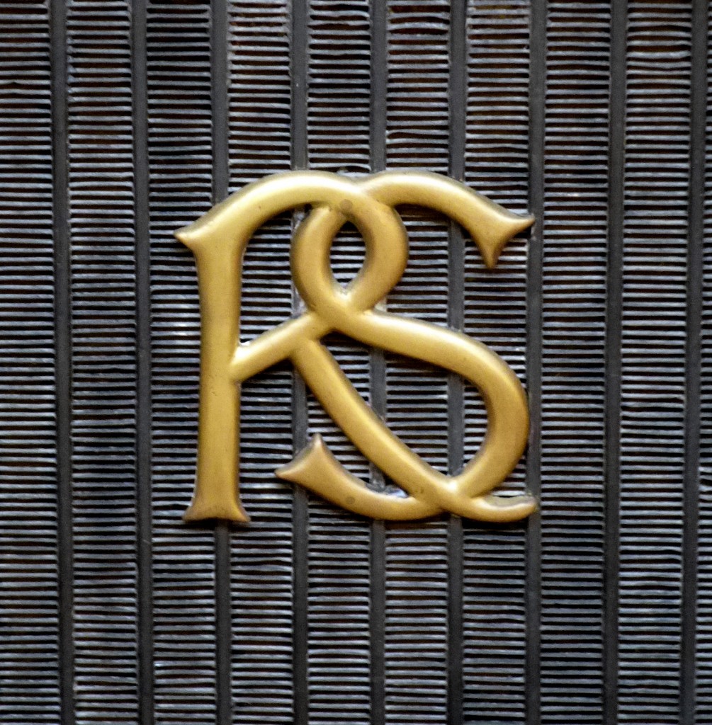 Rochet-Schneider, Khleraufschrift an einem Oldtimer von 1911, die franzsische Autofirma bestand von 1894-1951, Dez.2013