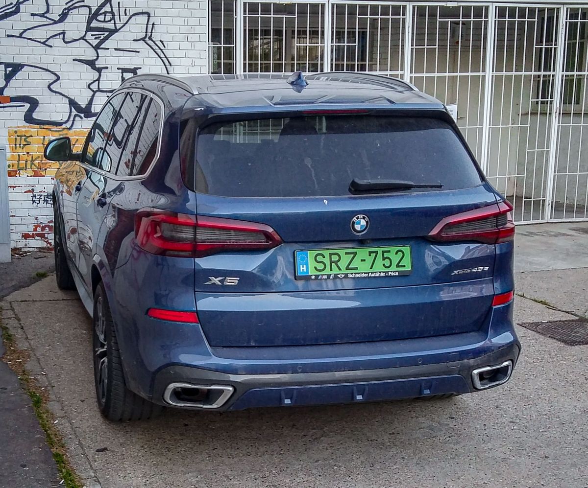Rückansicht: BMW X5 Plugin Hybrid. Foto: Mai, 2021.