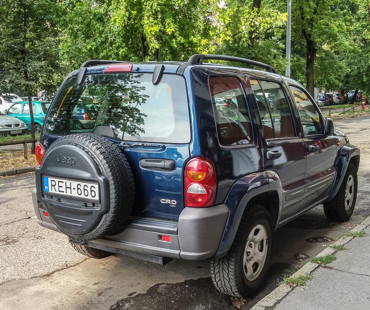 Rückansicht: Jeep Liberty. Foto: Budapest (HU), 07.2019.