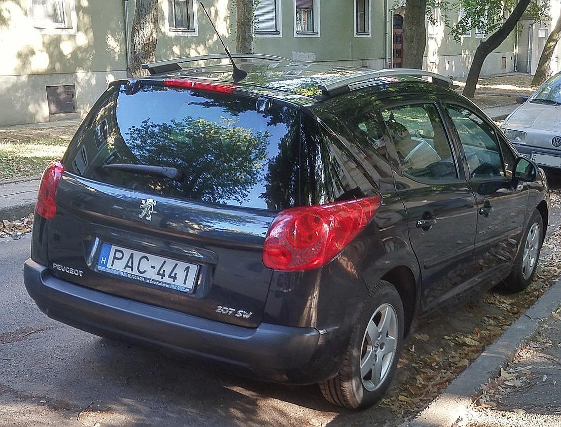 Rückansicht: Peugeot 207 SW. Aufnahme: Pécs (Ungarn) September, 2019.