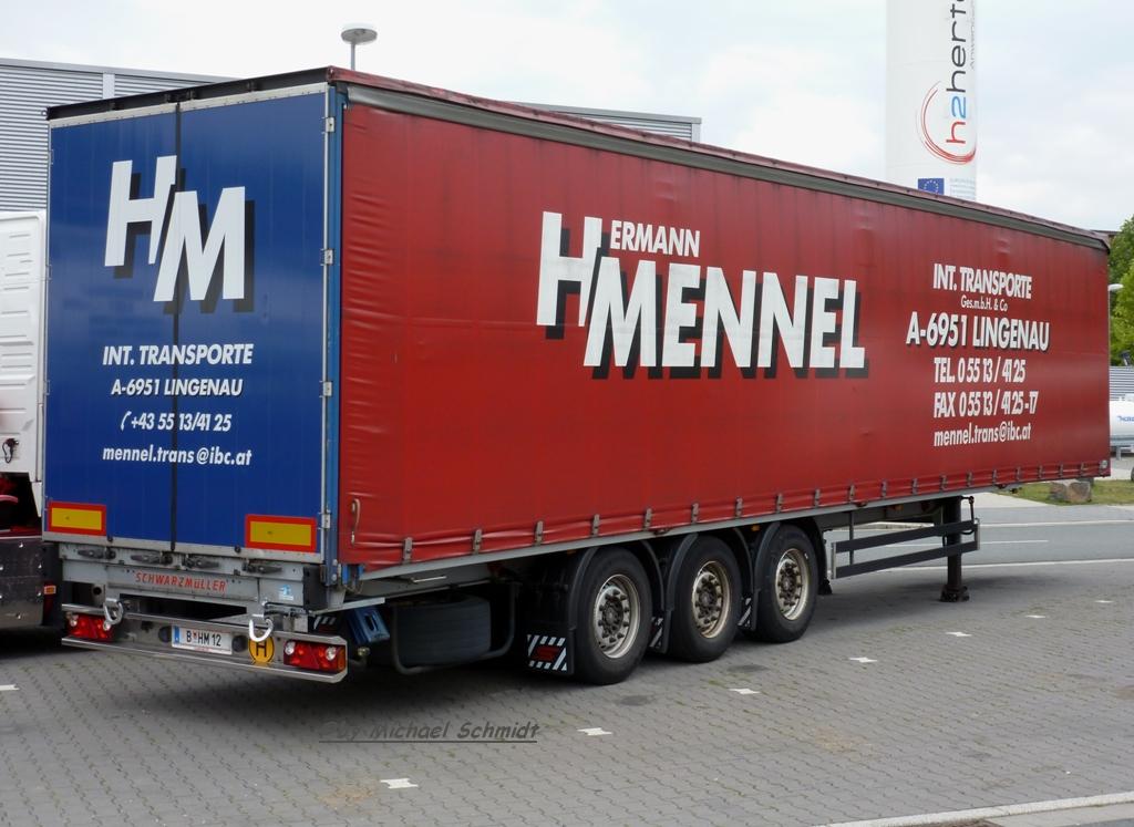 Sattelauflieger HERMANN MENNEL Lingenau sterreich abgestellt in Herten am 25,08,2013