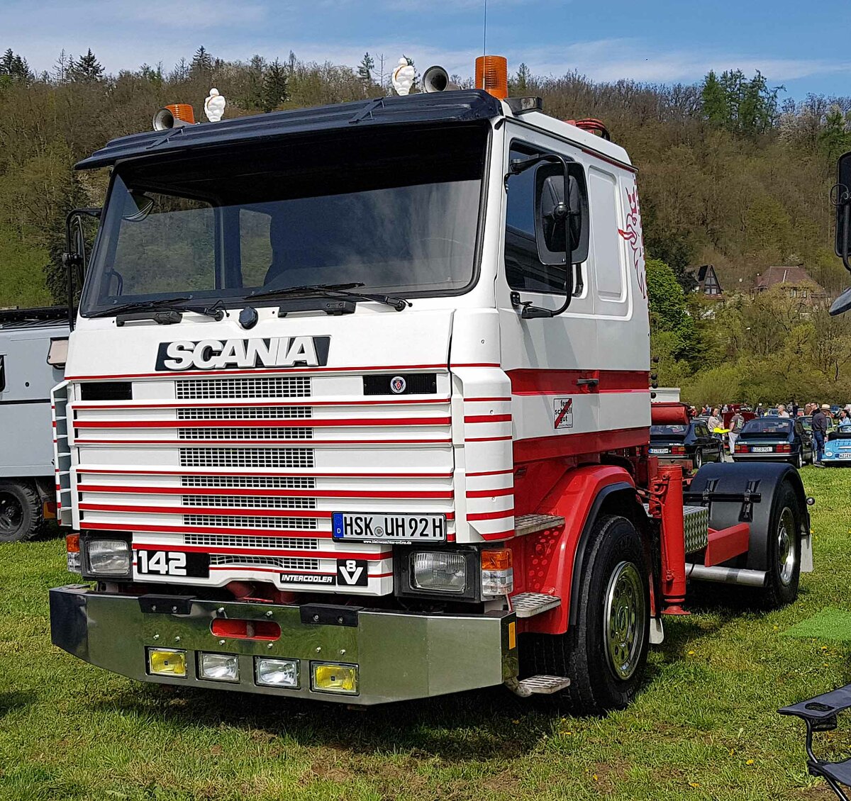 =Scania 142 V8-Sattelzugmaschine, gesehen bei der Oldtimerveranstaltung in Frankenberg/Eder im Mai 2023