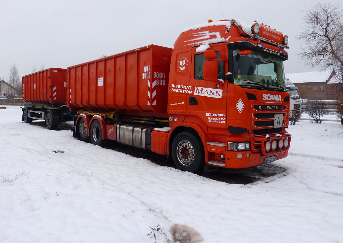 Scania Abrollcontainer mit Anhänger gesehen im Stadtgebiet Nordhausen 26.01.2019