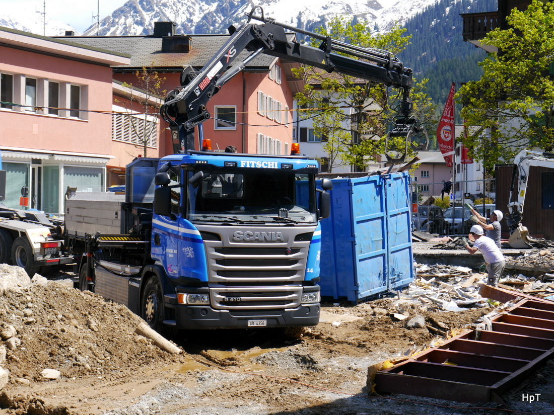 Scania G410 in Klosters am 07.05.2015