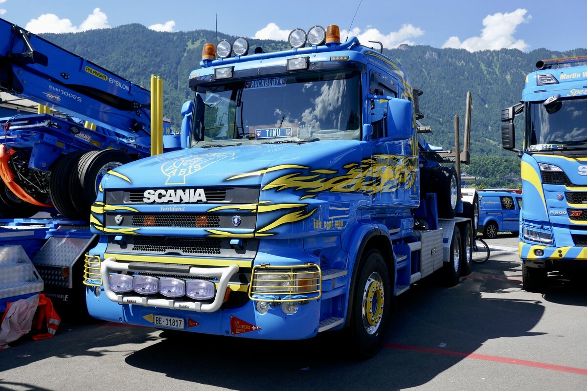 Scania Holztransporter von Martin Wittwer AG Wattenwil am 26.6.22 beim Trucker Festival Interlaken.