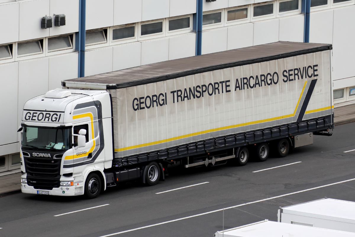Scania LKW von der Firma Georgi Transporte am Flughafen Düsseldorf 5.7.2014