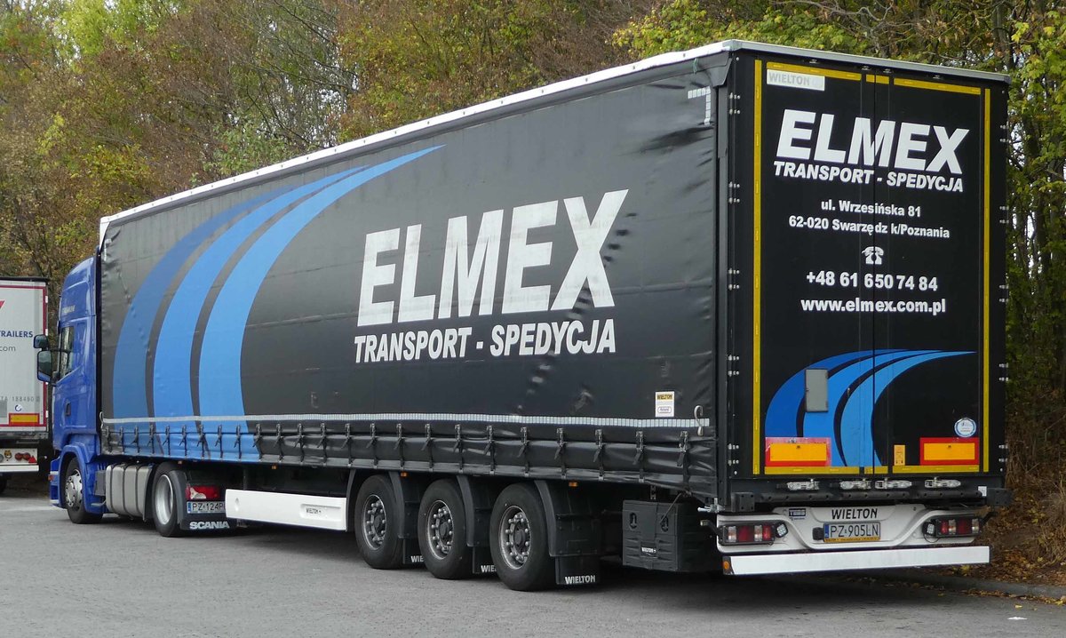 =Scania-Sattelzug der Spedition ELMEX steht im Oktober 2018 in Fulda Nord