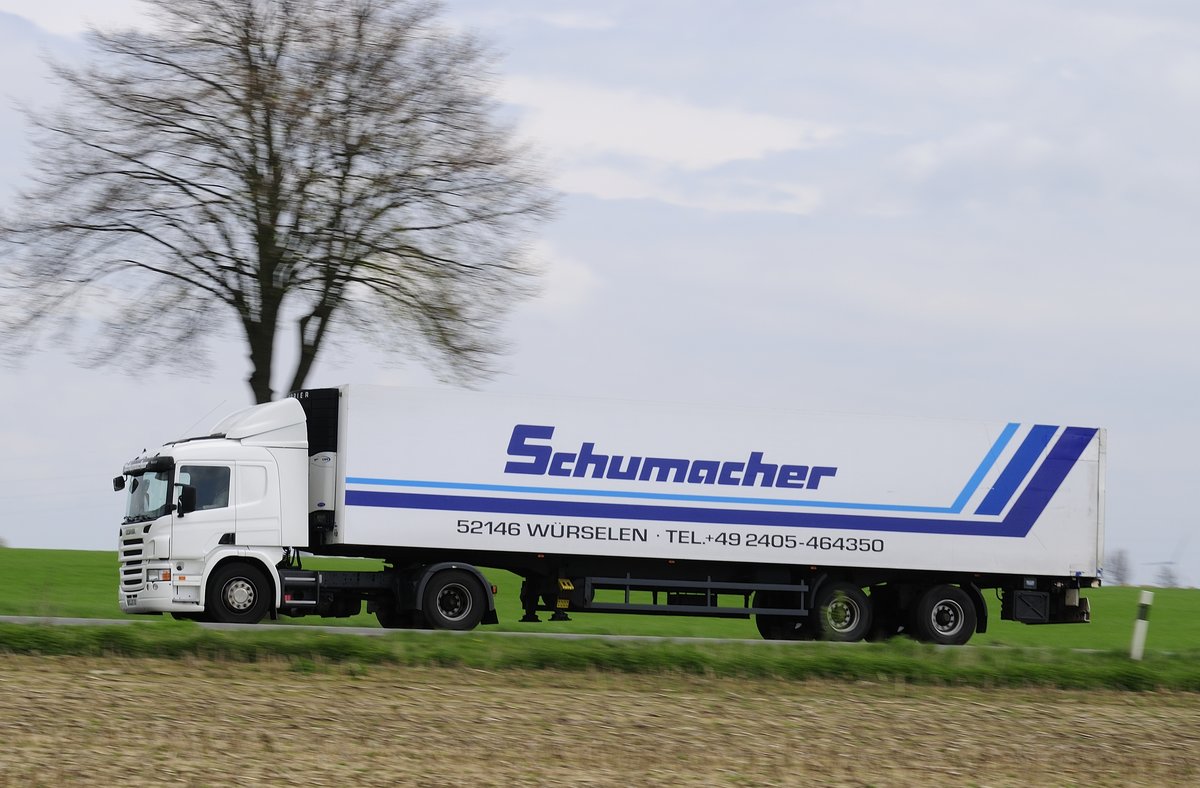 Scania von Schumacher Würselen mit Sattelauflieger, mitgezogen am 10.4.2017 auf der L 164 (ex B221) bei Übach - Palenberg 