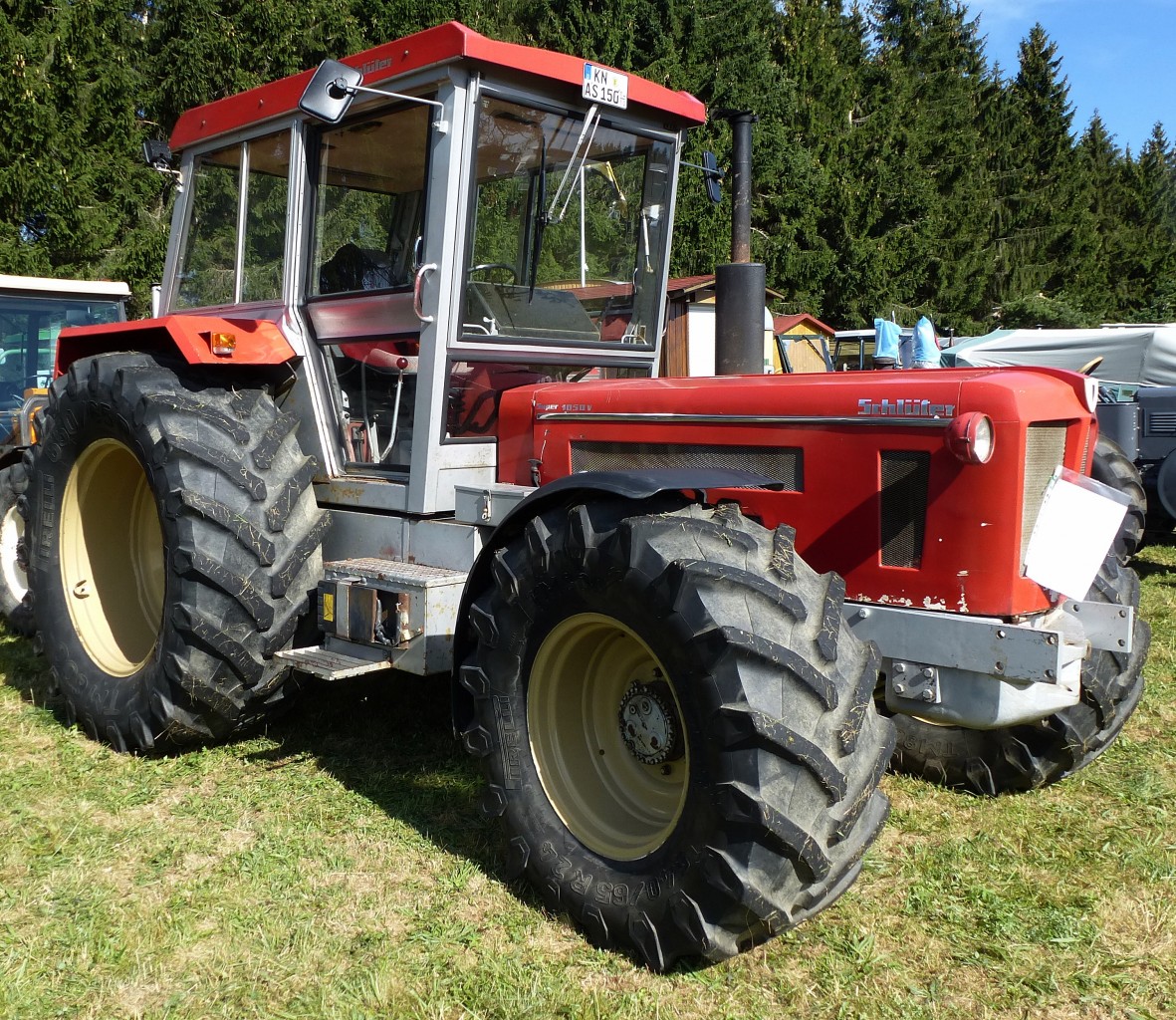 Schlter 1050V, Baujahr 1984, 6-Zyl.Diesel mit 6800ccm und 105PS, Traktorentreffen Deilingen, Juli 2015