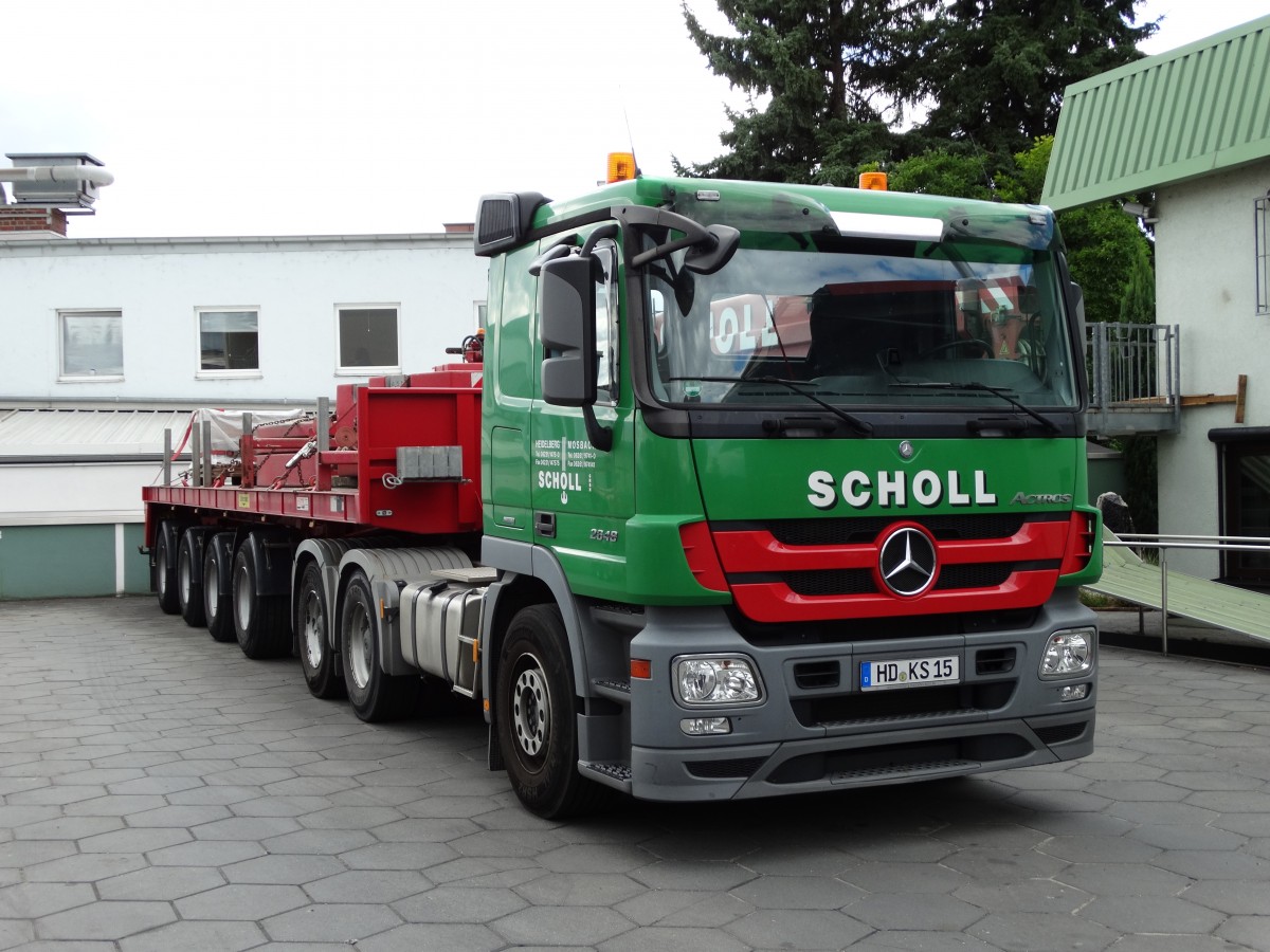 Scholl Kranservice Mercedes Benz Actros am 04.09.15 im Rahmen einer vereinbarten Foto Session in Heidelberg