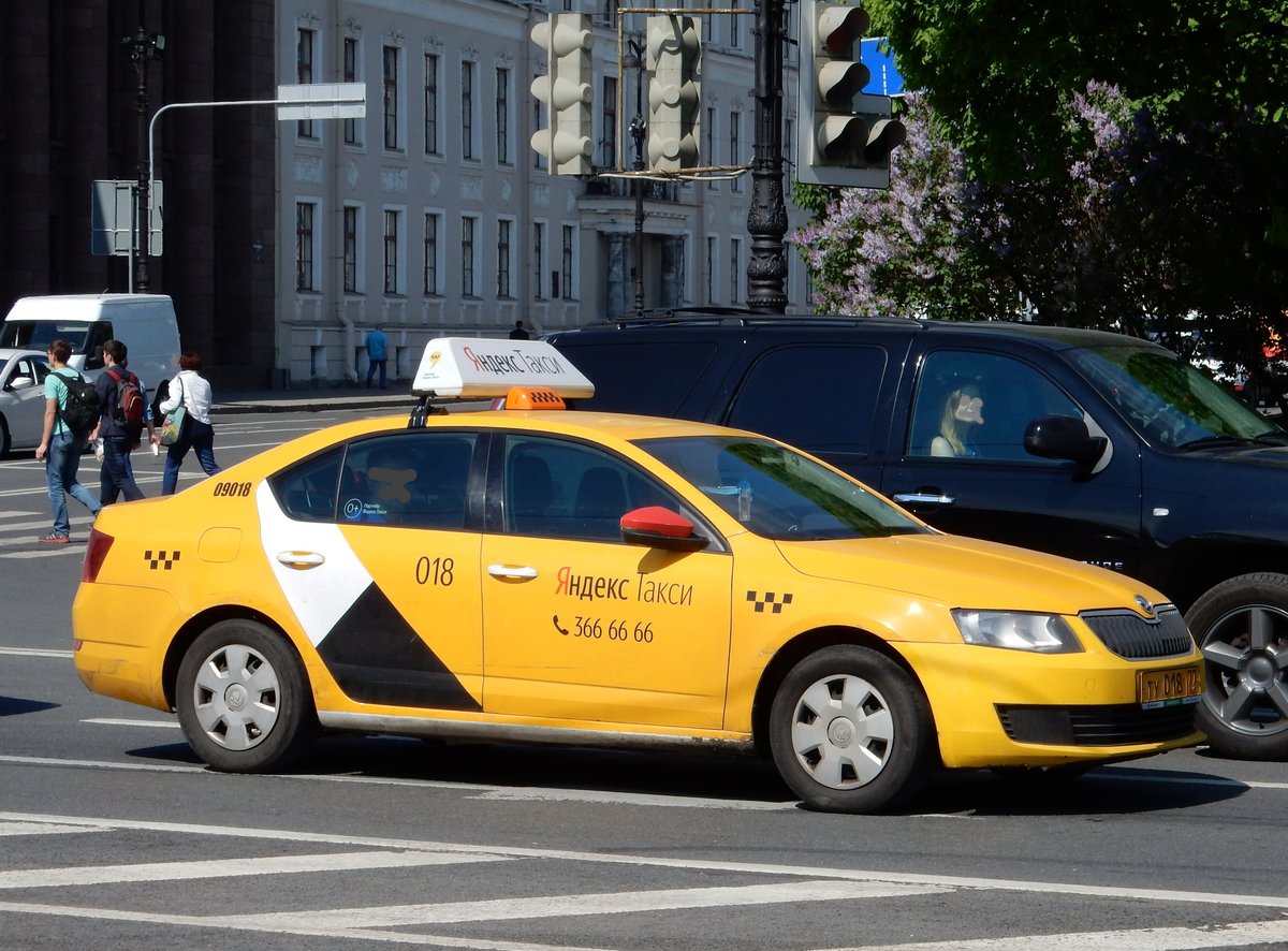 Skoda Octavia als Taxi am 18.05.18 in St. Petersburg