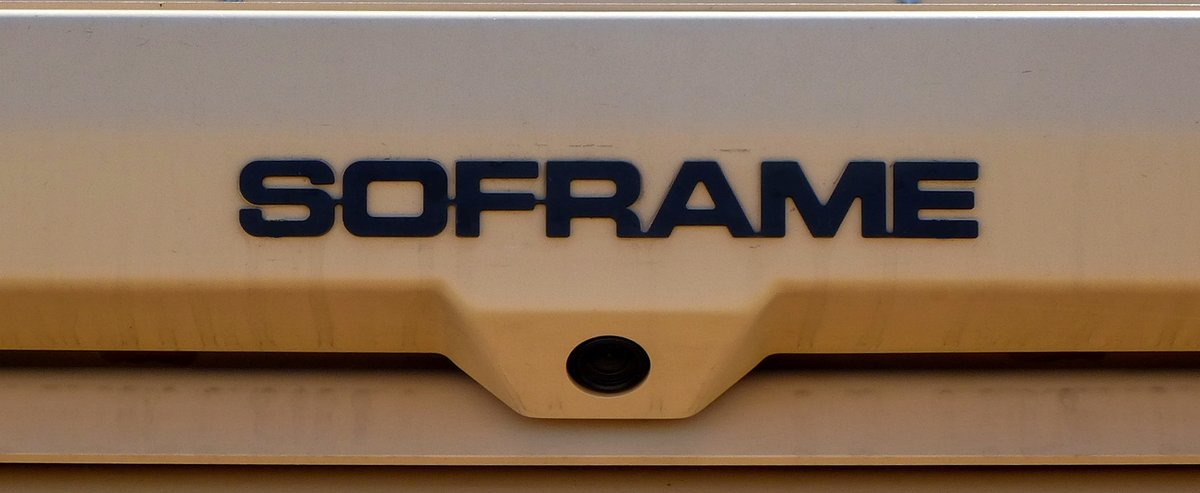 SOFRAME, Schriftzug an einem Militrfahzeug, die franzsische Firma baut Fahrzeuge fr den Bereich Verteidigung und Sicherheit, Nov.2016