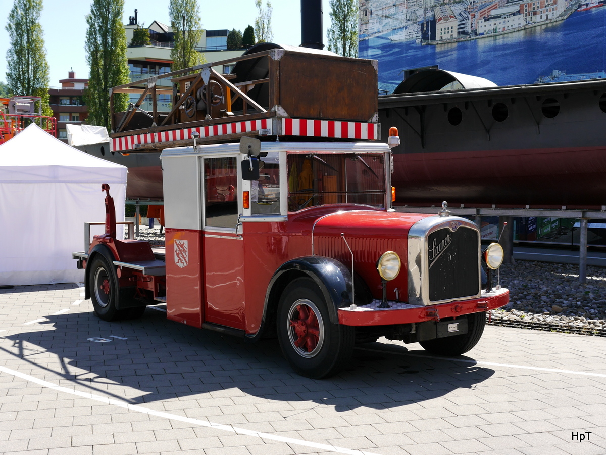 Stadtbus Winterthur  - Saurer Oldtimer Fahrleitungswagen ausgestellt im Verkehrshaus in Luzern am 21.05.2016