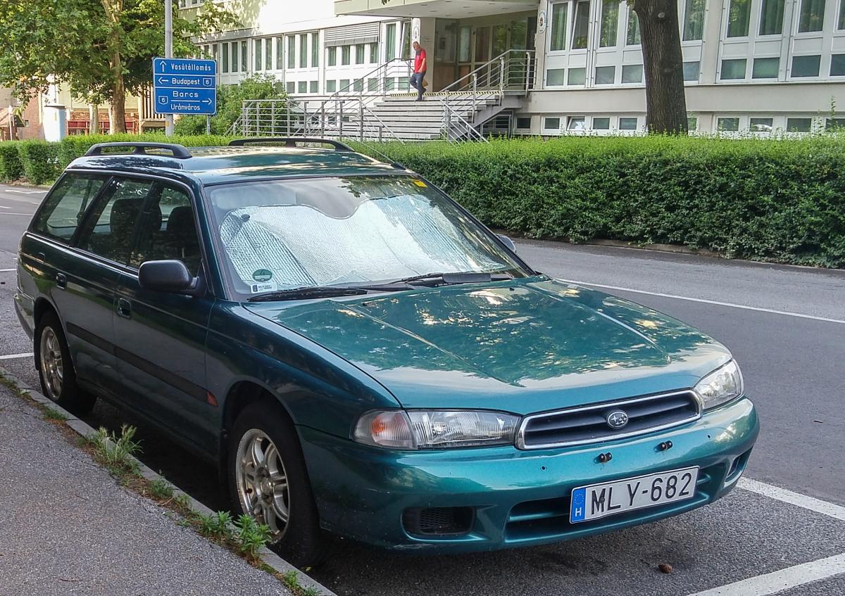 Subaru Legacy in sehr schönem zustand. Aufnahme: Pecs (HU), Juni, 2019