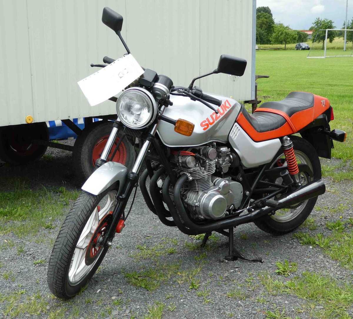 =Suzuki Katana GS550M, Bj. 1982, 50 PS, konnte bei den Motorrad-Oldtimer-Freunden Kiebitzgrund im Juni 2016 bewundert werden