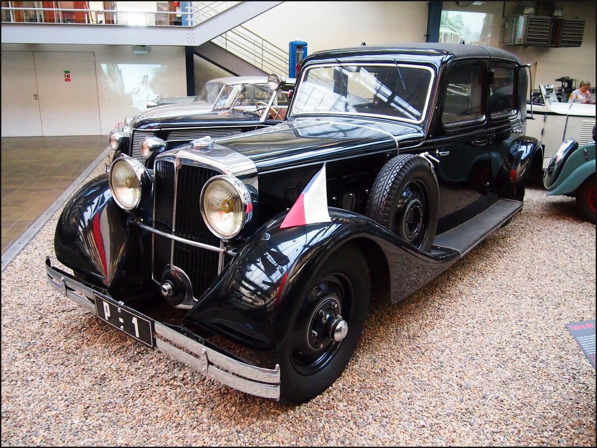 Tatra 80 Präsidentenauto(Bj 1935, 5990 ccm, 140km/st, 120HP, )in Nationales Technisches Museum Prag am 17.2.2019