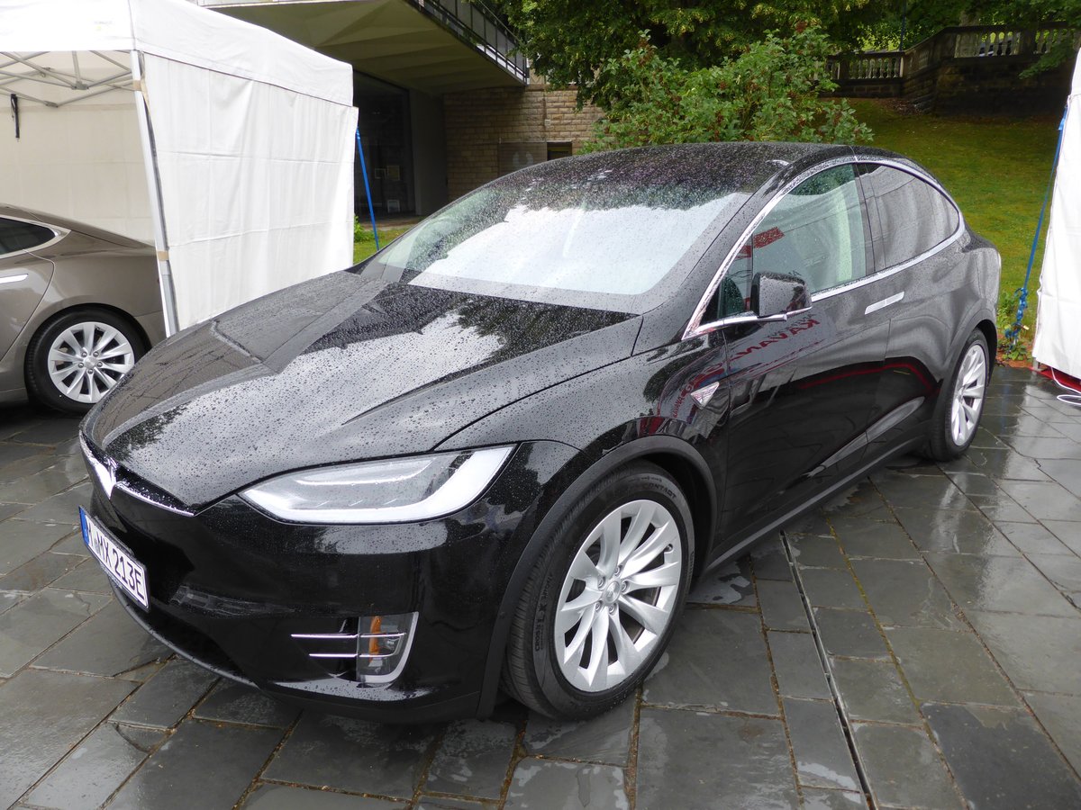 Tesla Modell X bei den Luxembourg Classic Days 2016 in Mondorf