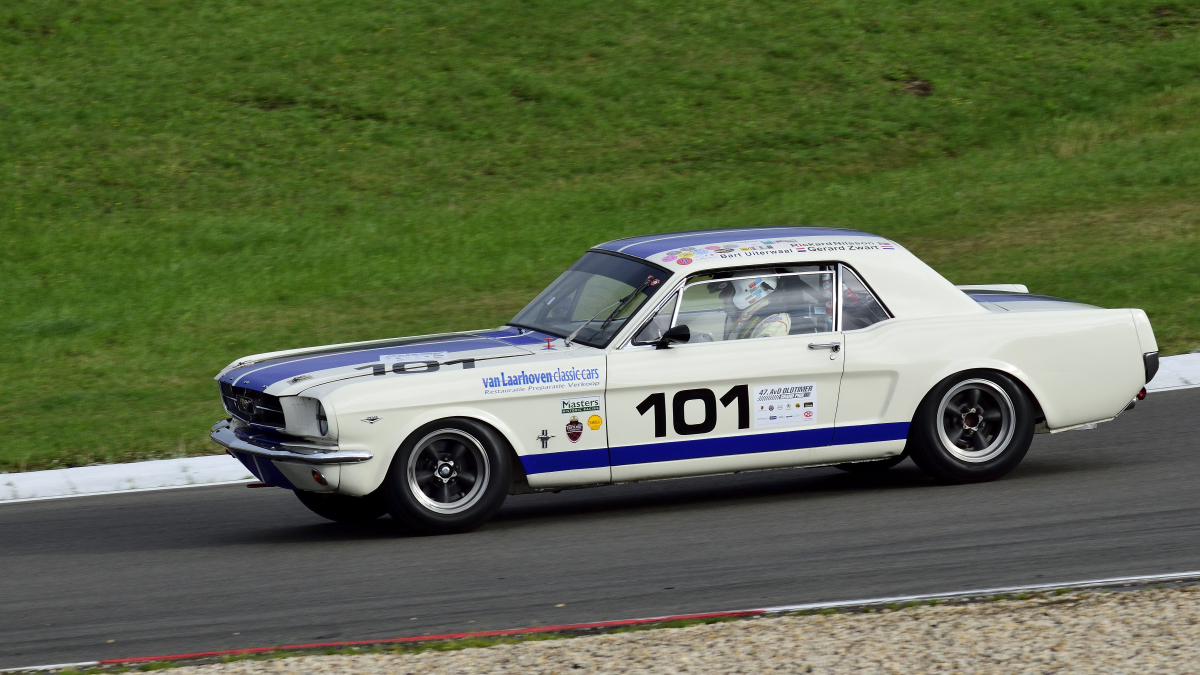 Uiterwaal, Bart (NLD)im Ford Mustang Mk I (1965) Rennen 7: AvD-Tourenwagen- und GT-Trophäe, am Samstag 10.8.19 beim 47. AvD - Oldtimer Grand Prix 2019 / Nürburgring, 