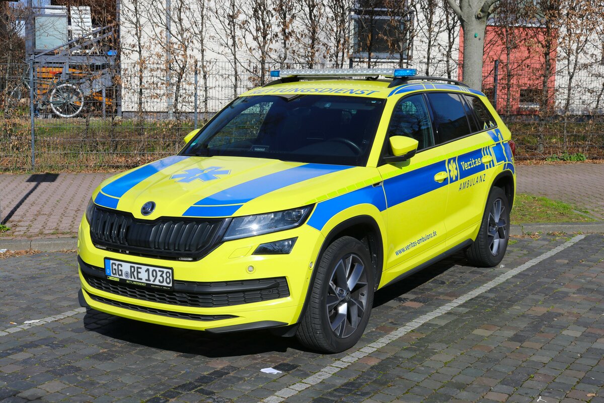 Veritas Ambulanz Skoda Kodiaq KdoW (Rettung Gerau 10/10-2) am 09.03.24 in Frankfurt am Main
