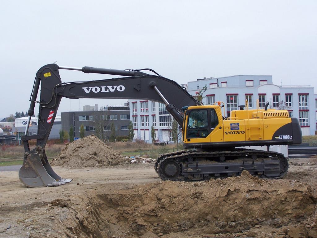 Volvo EC 700B LC am 28.10.2007 in Luxembourg