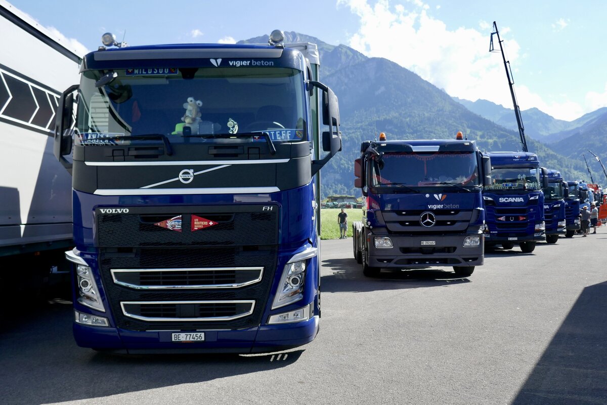 Volvo, MB und Scania von Vigier Beton am 26.6.22 beim Trucker Festival Interlaken.