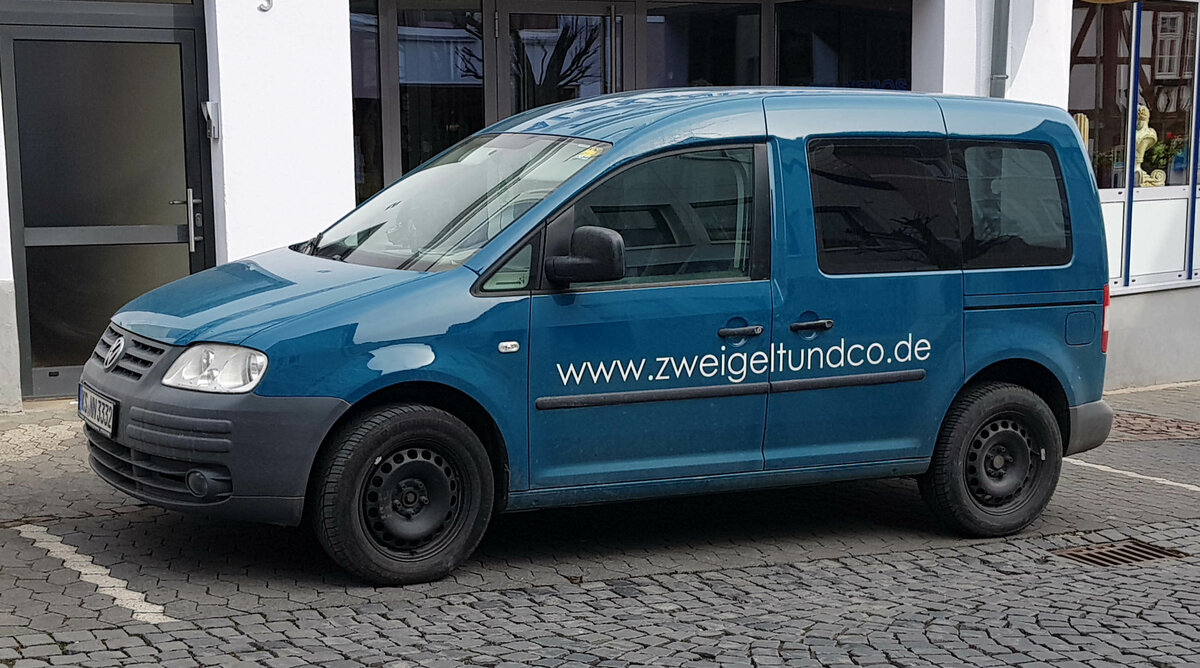 =VW Caddy von  zweigeltundco , gesehen in Hünfeld im April 2021