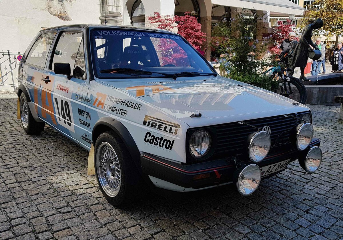 =VW Golf II, Bj. 1984, 1760 ccm, 144 PS, steht zur Präsentation der Rennteilnehmer des Rossbergrennens  Edelweiss-Bergpreis  2022 im Markt Berchtesgaden.