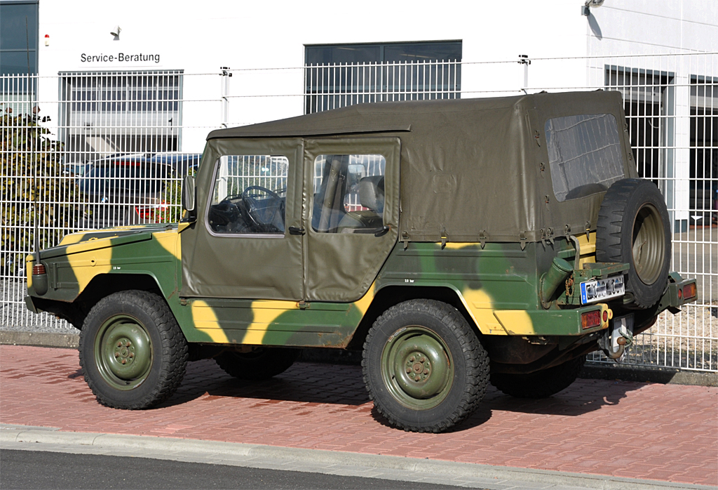 VW Iltis,  ehemaliger Jeep  bei der Bundeswehr und in vielen Nato-Staaten im Einsatz - Kall 18.10.2013
