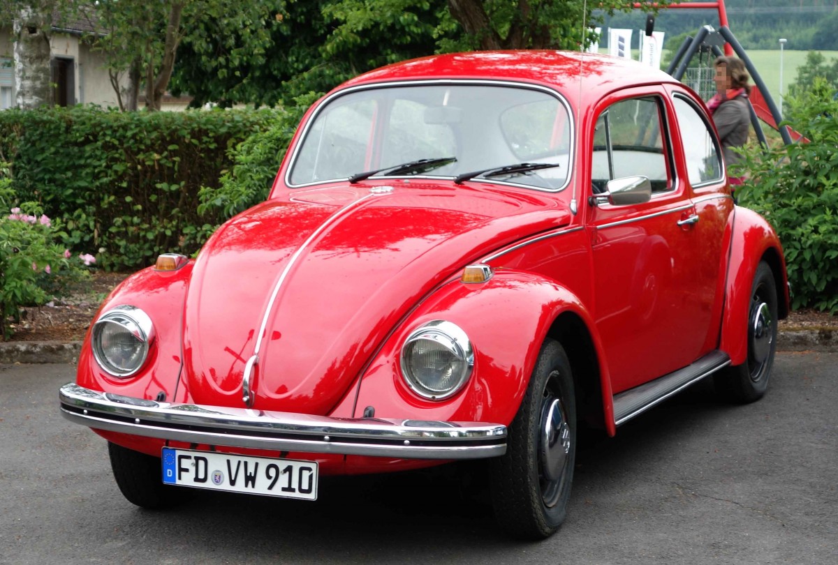 VW Käfer, ausgestellt anl. der Jubiläumsfeier  850 Jahre Wiesen  in Hofbieber-Wiesen im Juni 2015