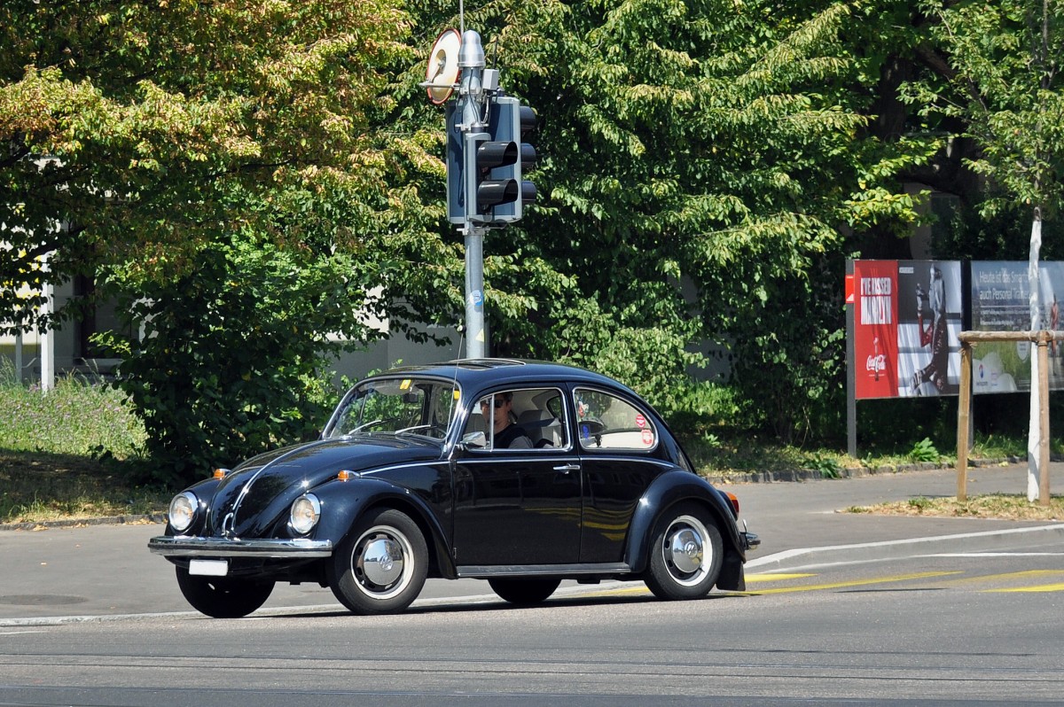 VW Käfer beim Morgartenring. Die Aufnahme stammt vom 15.07.2015.