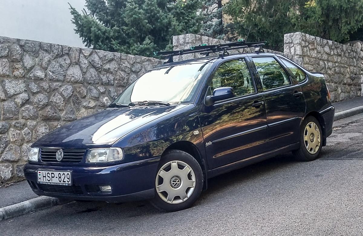 VW Polo Mk3, gesehen in Pécs (HU), 2019 (Sommer).