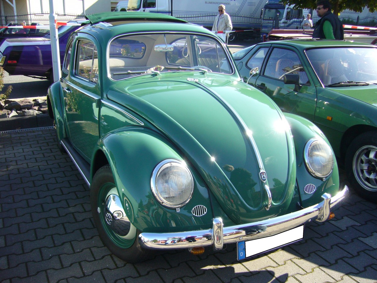 VW Typ 1 (Käfer) des Modelljahres 1960. Prinz-Friedrich-Oldtimertreffen am 27.09.2015 in Essen.