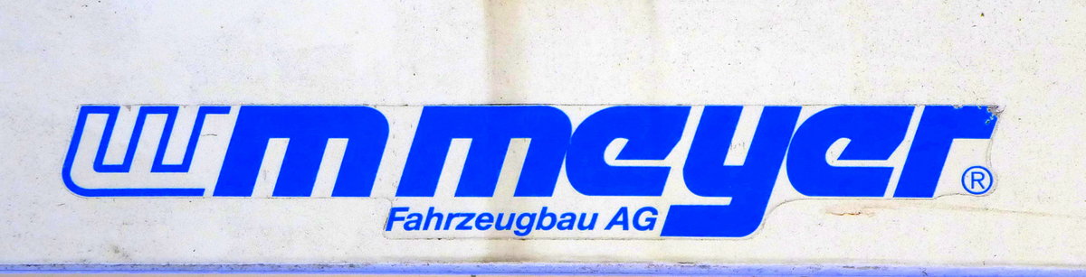 wm meyer Fahrzeugbau AG, Schriftzug an einem LKW-Anhnger, die Nutzfahrzeugfirma wurde 1965 in Bayern gegrndet, Sept.2017 
