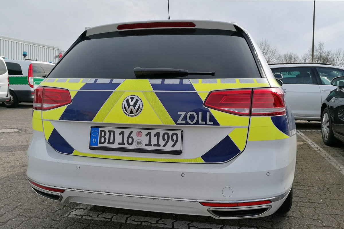 ZOLL-Einsatzfahrzeug VW-Passat. Lübeck, März 2020
