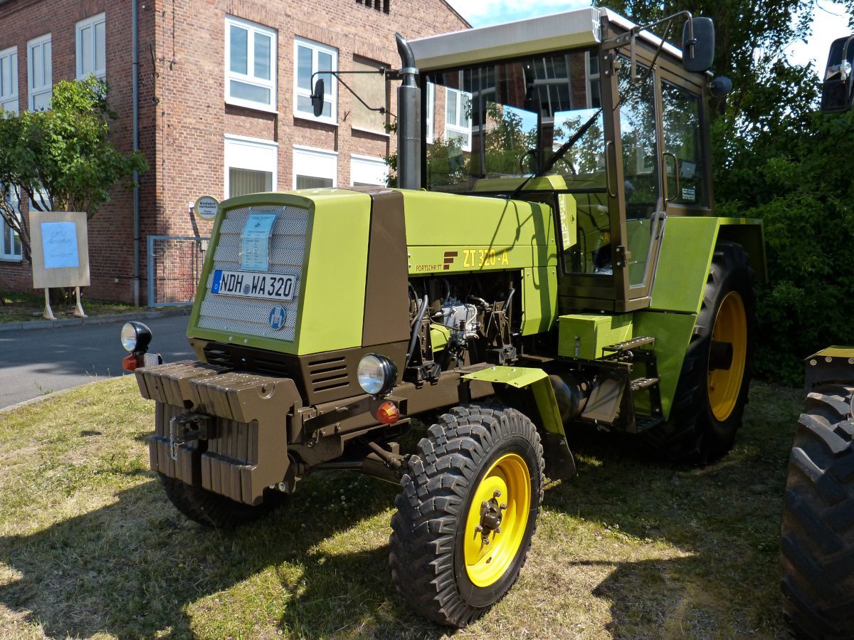 ZT320-A Fahrzeugaustellung IFA-Museum Nordhausen 06.06.2015