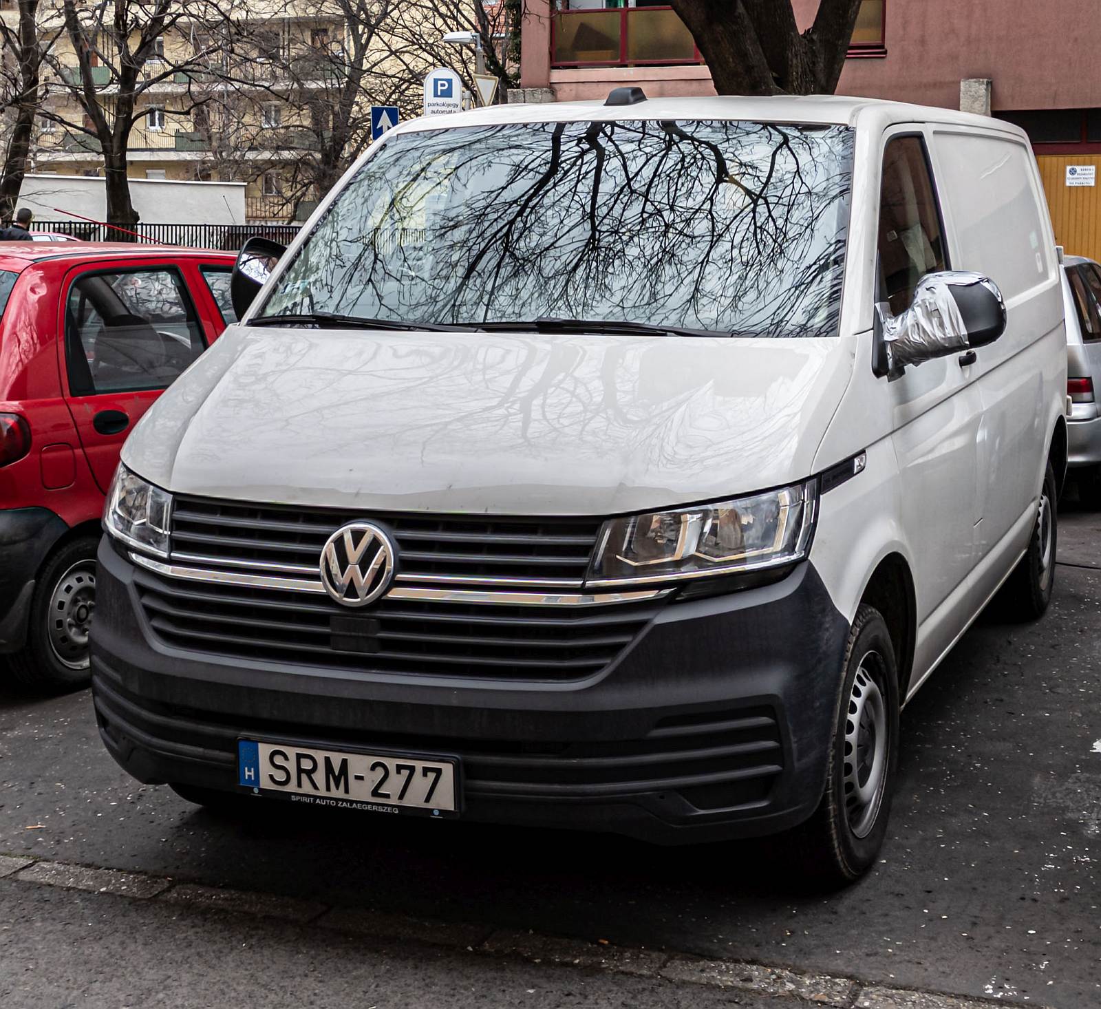 Diesen VW Transporter T6 (Facelift ab 2019) habe ich in März, 2022 fotografiert.