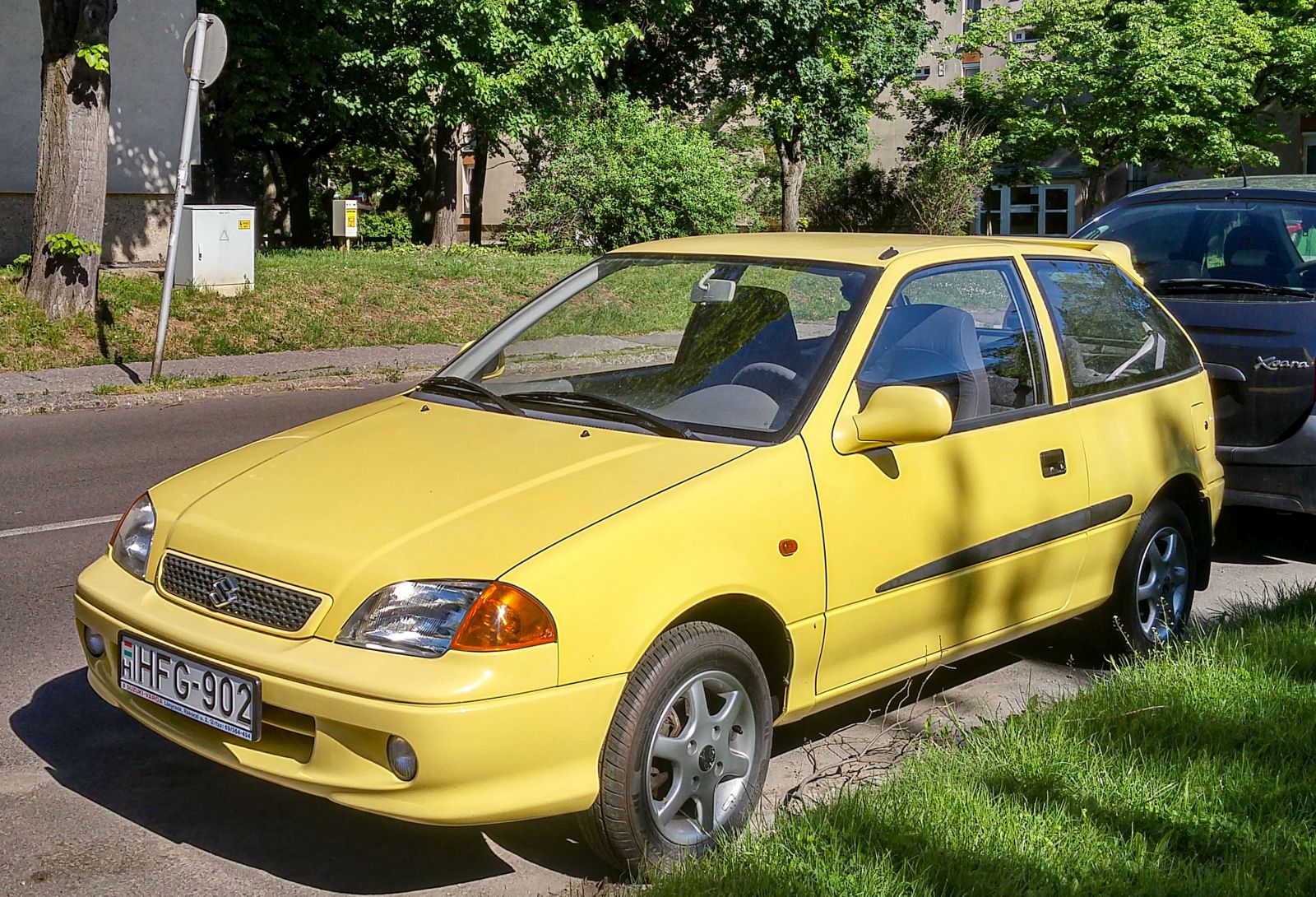 Suzuki Swift Mk2 in Mimosa Yellow. Foto: Mai, 2021.