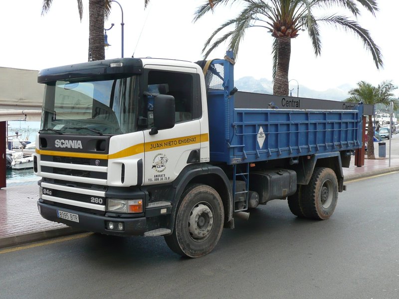 20.11.08,Scania-Kipper am Port d´Andratx auf Mallorca/Spanien.